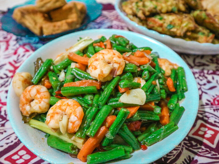 Stir,Fried,Bean,And,Carrot,With,Shrimp,(tumis,Buncis,Dan